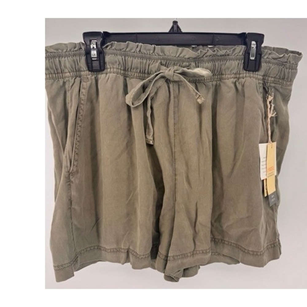 C&C California NEW Olive Green Paperbag Waist Shorts XL Boho Pockets Earthy